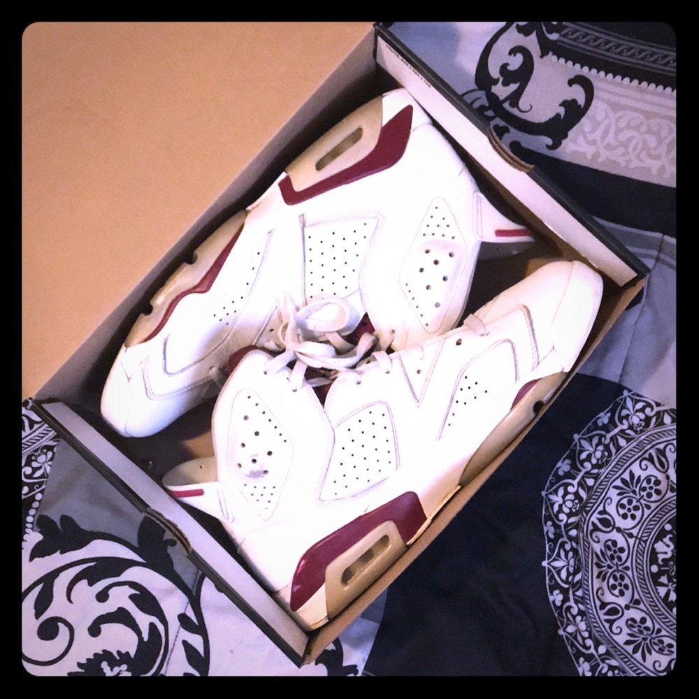 Retro maroon 6’s